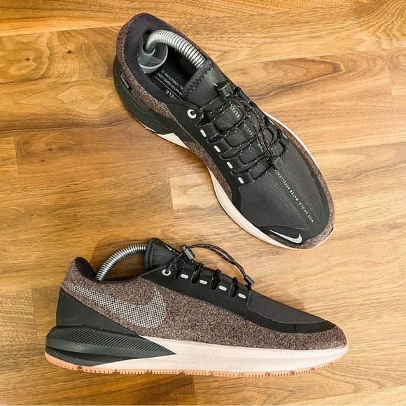 nike air zm structure 22 shield
